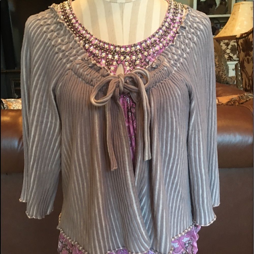 SPARROW TIE Front Ribbed Silver Cardi!